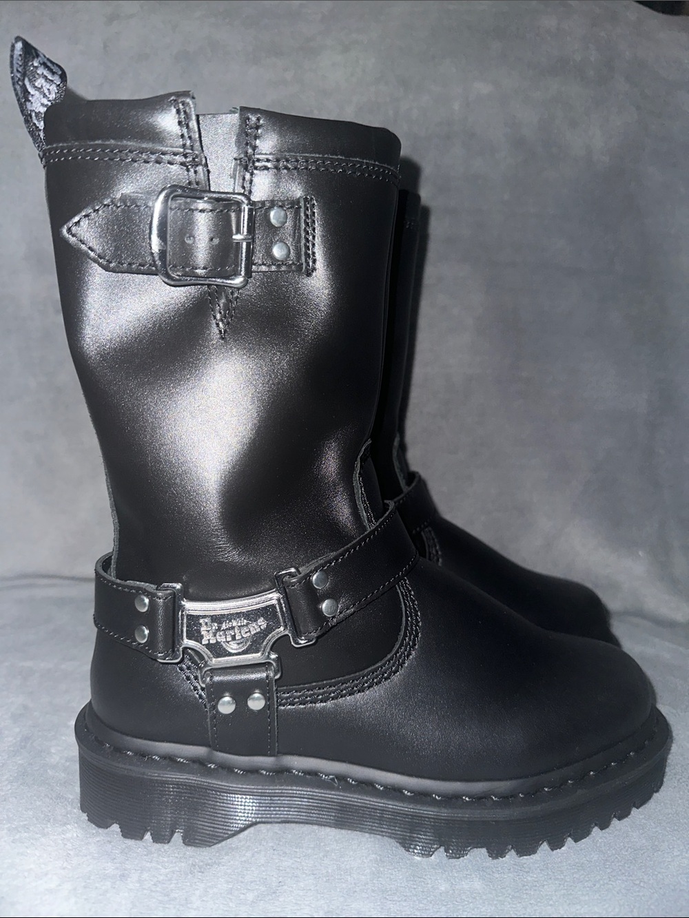 NWOB Dr. Martens Anistone Hi Leather Harness Biker Boots Women’s 9 Men’s 8 - Picture 6 of 12